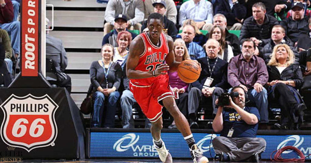 Tony Snell